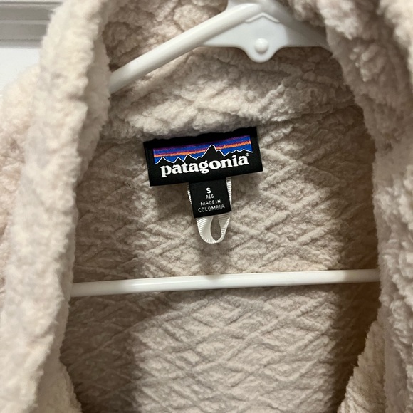 Patagonia women’s quilted jacket - Picture 2 of 4